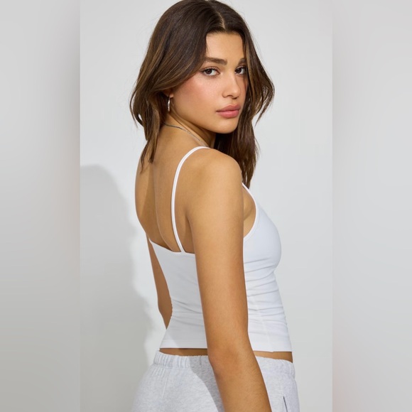 Garage Sleek Deep V-nevk Cami Top - White M - Picture 3 of 8